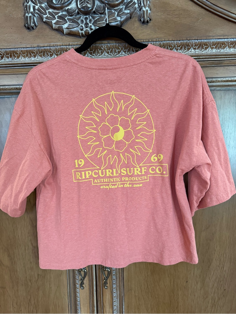Rip Curl Coral Boxy Crop Tee with Yellow Sun Logo - Picture 2 of 5